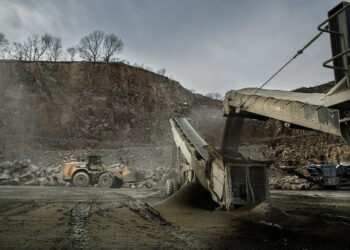 Una (urgente) pedagogía crítica de los materiales. Sus propiedades invisibilizadas