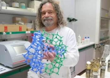 Zeolitas ultraporosas para eliminar contaminantes persistentes: innovación regenerativa desde el ICMM‑CSIC