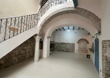 Rehabilitación integral de una antigua notaría del siglo XVI en Tarifa, Cádiz